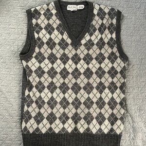 Sweater vest